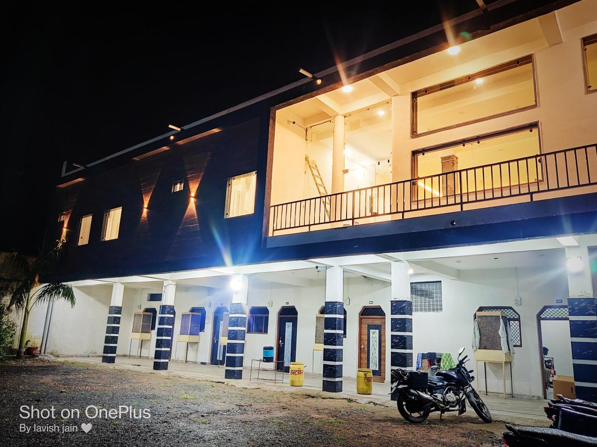 Hotel Modi Palace, Chanderi Mp Exterior photo
