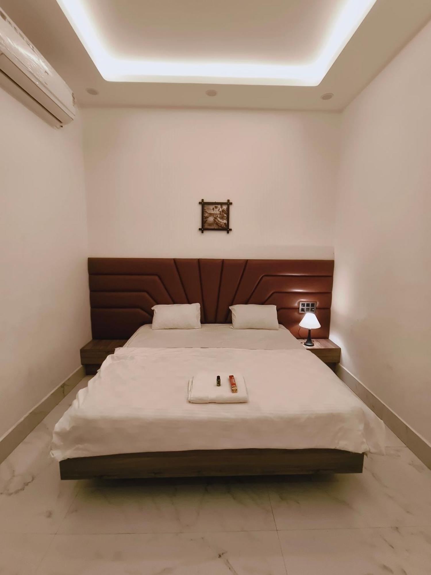 Hotel Modi Palace, Chanderi Mp Exterior photo